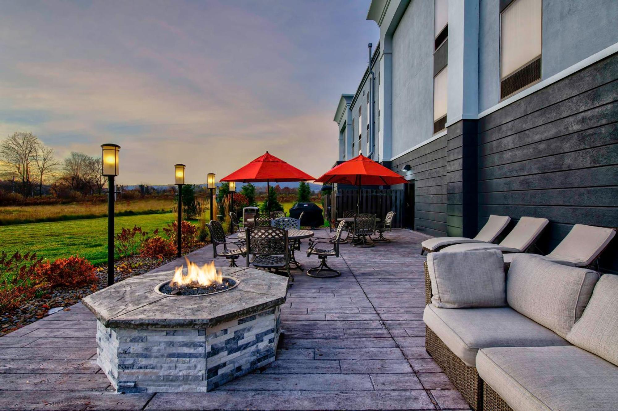 Hampton Inn Cortland Exterior foto