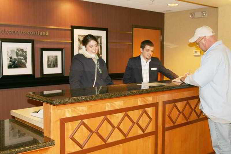 Hampton Inn Cortland Interior foto